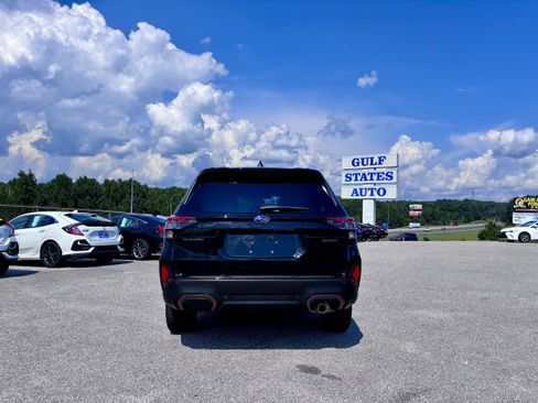 Used 2025 Subaru Forester Sport AWD/4WD image 3