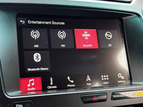 Used 2017 Ford Explorer XLT w/ Equipment Group 202A FWD image 19