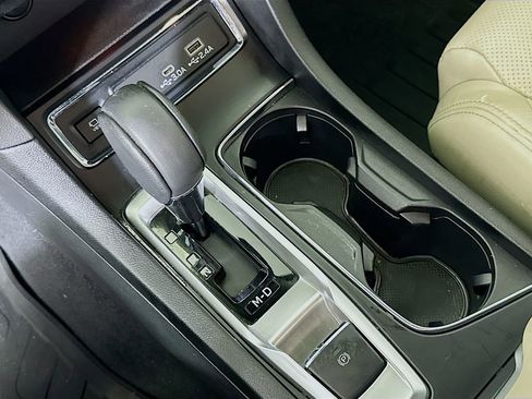 Used 2023 Subaru Ascent Limited w/ Technology Package image 32