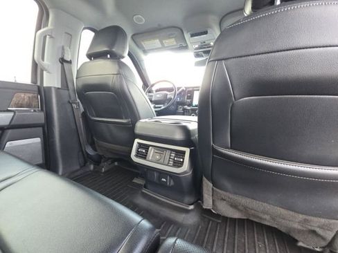 Used 2023 Ford F350 Lariat w/ Lariat Ultimate Package AWD/4WD image 17