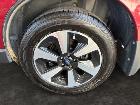Used 2018 Subaru Forester 2.5i w/ Alloy Wheel Package AWD/4WD image 36
