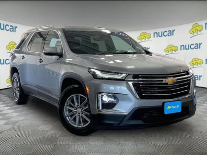 Used 2023 Chevrolet Traverse LT w/ Rear Camera Mirror Package