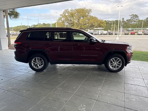 Used 2021 Jeep Grand Cherokee L Laredo w/ Luxury Tech Group I image 12