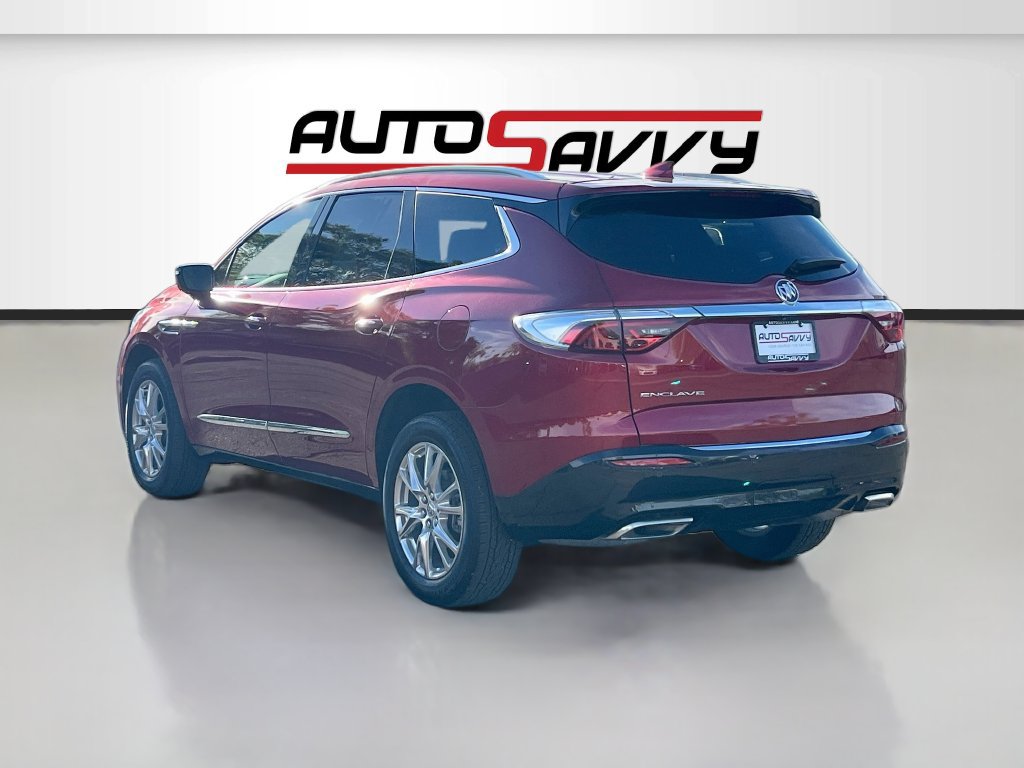 Used 2024 Buick Enclave Essence w/ Experience Buick Package FWD image 5