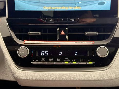 New 2026 Toyota Corolla SE w/ SE Premium Package FWD image 12