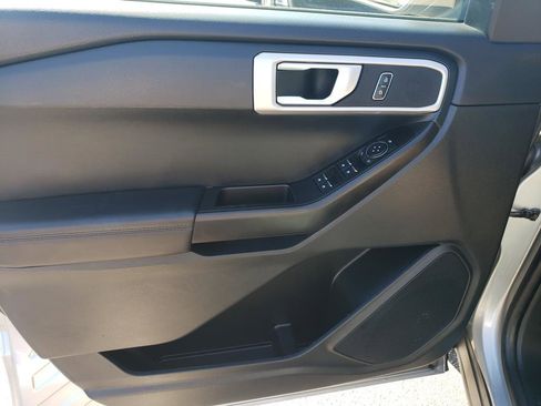 Used 2022 Ford Explorer 4WD image 11
