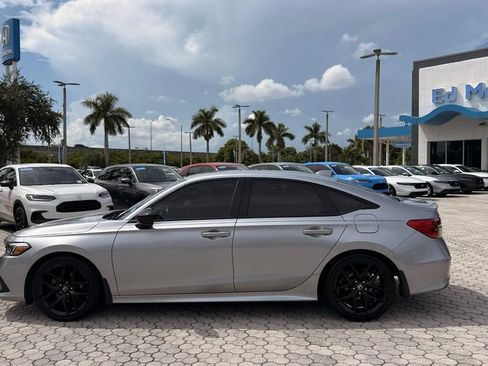 Used 2024 Honda Civic Sport image 3