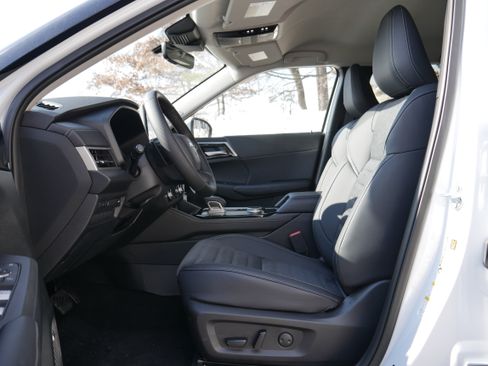 Used 2026 Mitsubishi Outlander SE AWD/4WD image 12