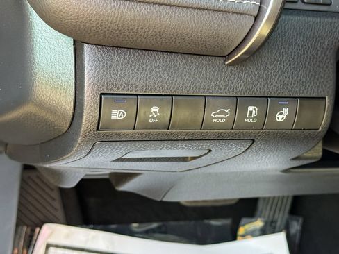 Used 2021 Toyota Camry SE w/ Cold Weather Package AWD/4WD image 25