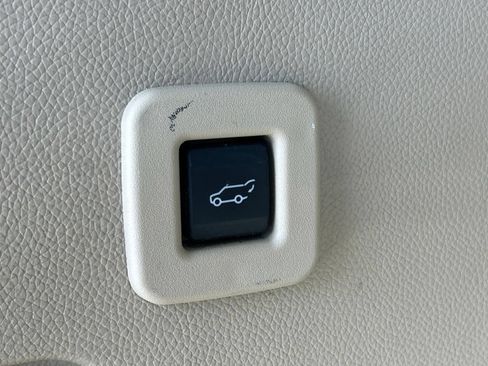 Used 2017 Ford Expedition EL Limited w/ Equipment Group 301A AWD/4WD image 50