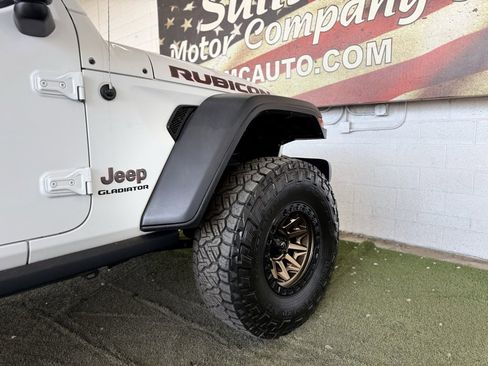 Used 2021 Jeep Gladiator Rubicon image 11