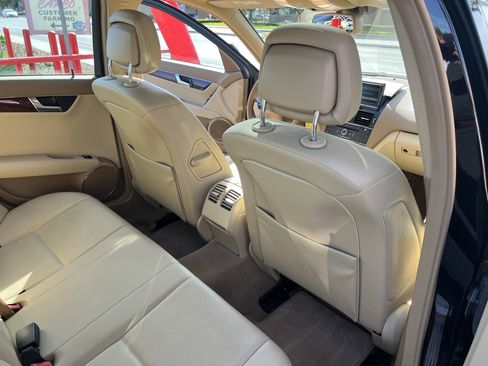 Used 2008 Mercedes-Benz C 300 Sedan w/ Multimedia Pkg image 34