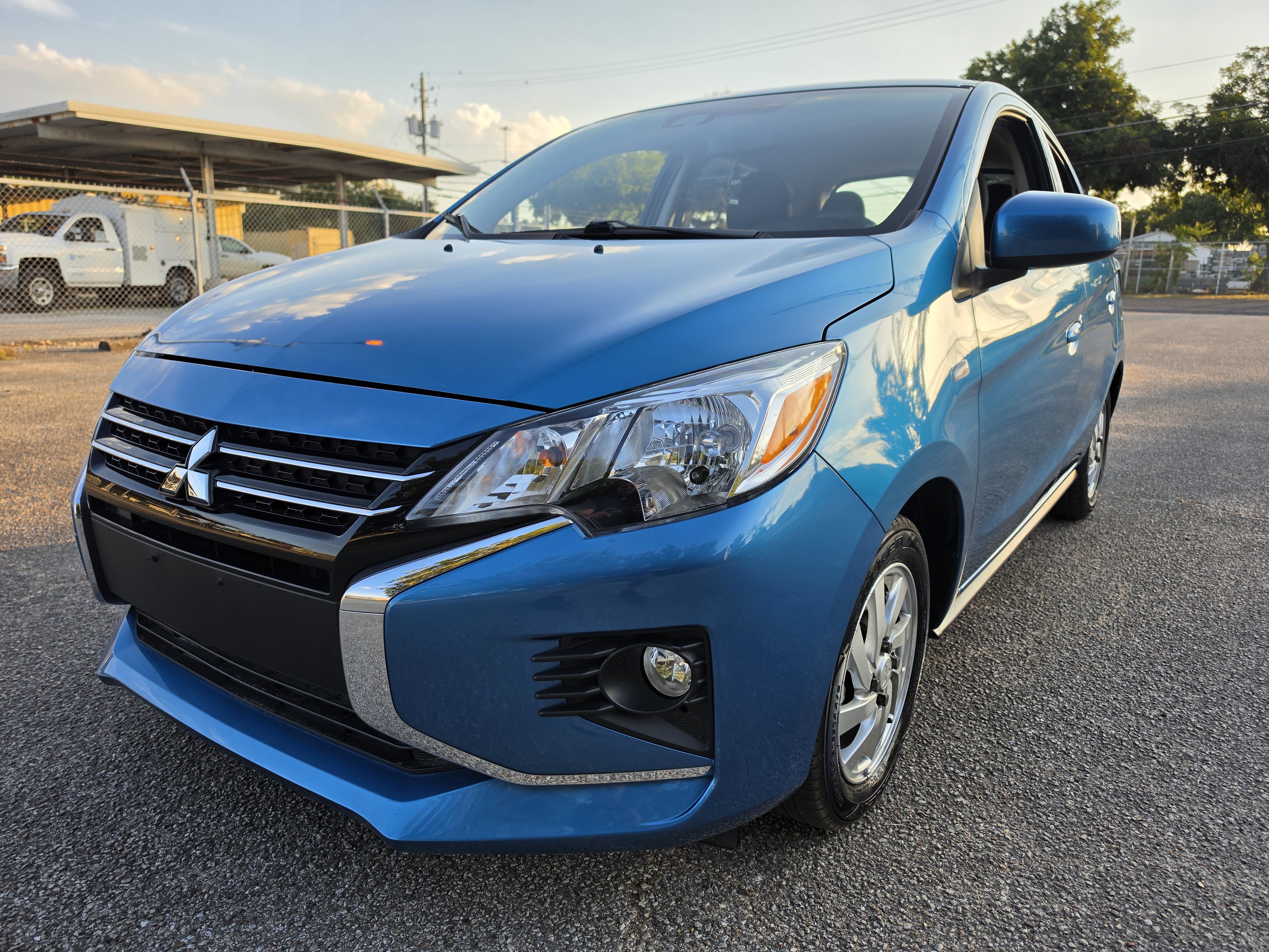 Used 2024 Mitsubishi Mirage LE FWD image 3