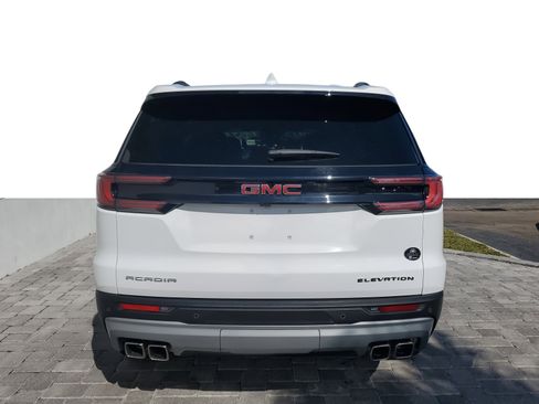 Used 2025 GMC Acadia Elevation image 5