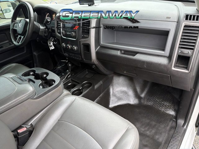 Used 2018 RAM 3500 Tradesman w/ Chrome Appearance Group AWD/4WD image 9