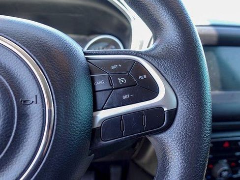 Used 2019 Jeep Compass Sport FWD image 16