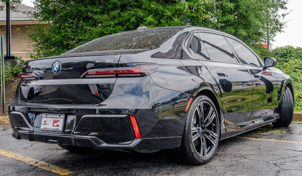 Used 2023 BMW i7 xDrive60 AWD/4WD image 28