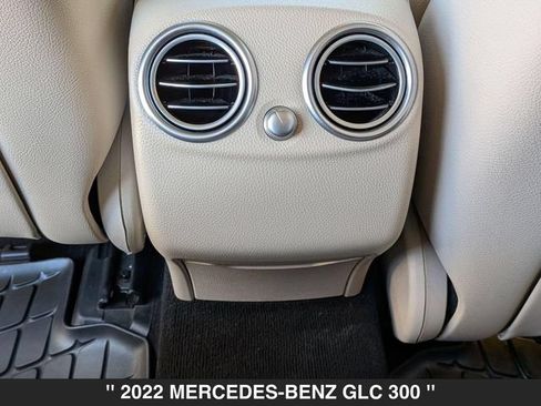 Used 2022 Mercedes-Benz GLC 300 4MATIC image 29