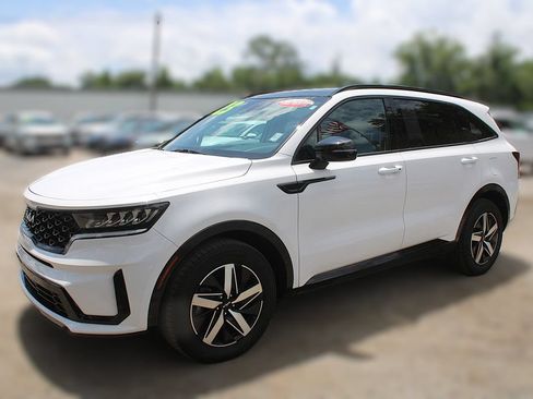 Certified 2023 Kia Sorento S w/ Panoramic Sunroof Package FWD image 15
