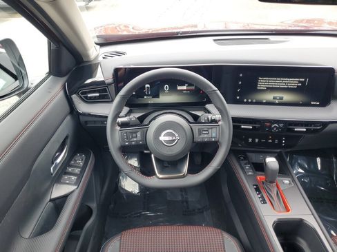 New 2026 Nissan Kicks SR w/ Illumination Package FWD image 13