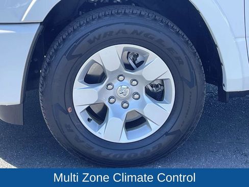 Certified 2025 RAM 1500 Big Horn AWD/4WD image 12