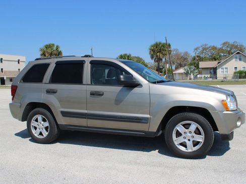 Used 2006 Jeep Grand Cherokee Laredo RWD image 16