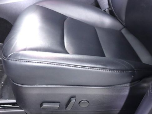 Used 2020 Tesla Model Y Long Range image 29