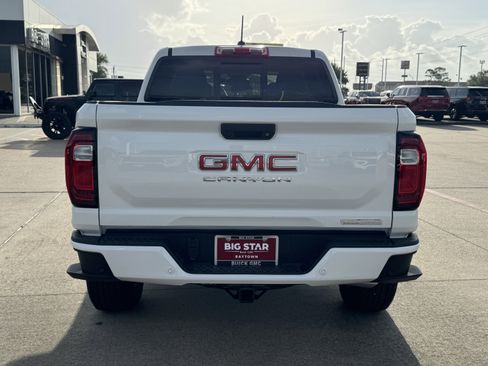 New 2026 GMC Canyon Elevation w/ Convenience Package RWD image 9