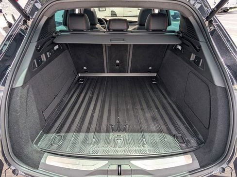 Used 2024 Maserati Grecale Trofeo image 14