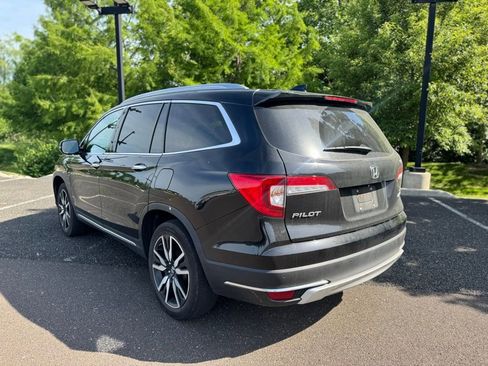 Used 2019 Honda Pilot Touring image 3
