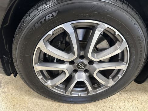 Used 2020 Maserati Levante S image 41