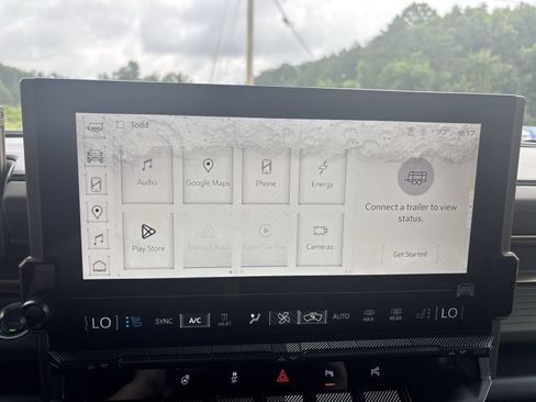 Used 2025 GMC Hummer EV 2X AWD/4WD image 16