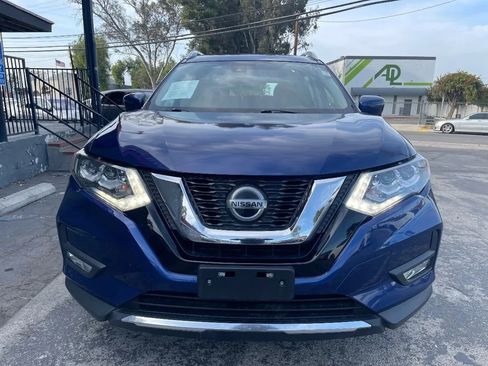 Used 2019 Nissan Rogue SL w/ Premium Package FWD image 2