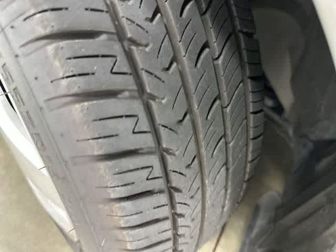 Used 2024 Toyota Corolla SE image 28