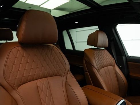 Used 2026 BMW X7 M60i image 14