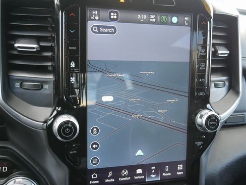 Used 2025 RAM 1500 Laramie image 17