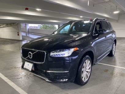 Used 2018 Volvo XC90 T5 Momentum w/ Convenience Package