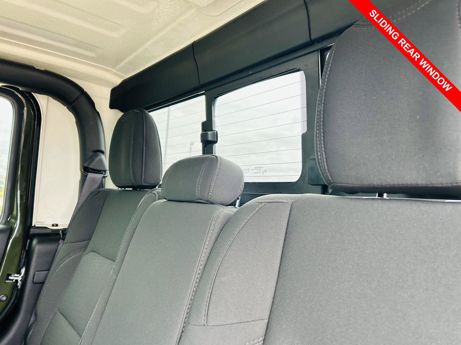 Used 2023 Jeep Gladiator Sport AWD/4WD image 6