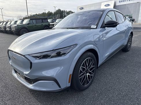 New 2025 Ford Mustang Mach-E Premium image 3