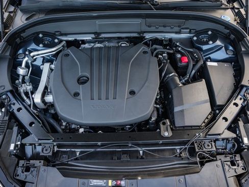 New 2026 Volvo XC60 B5 Ultra w/ Protection Package Premier image 19