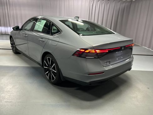 Used 2023 Honda Accord Touring image 5