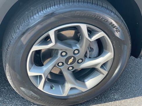 Used 2024 Chevrolet Trax LT w/ Driver Confidence Package image 28