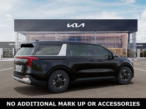 New 2026 Kia Carnival LXS FWD image 6