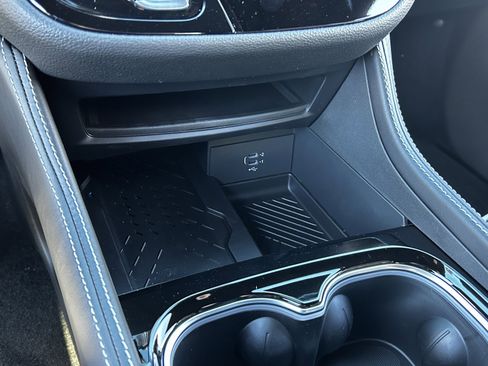 New 2026 Chrysler Pacifica Limited w/ S Appearance Package image 21