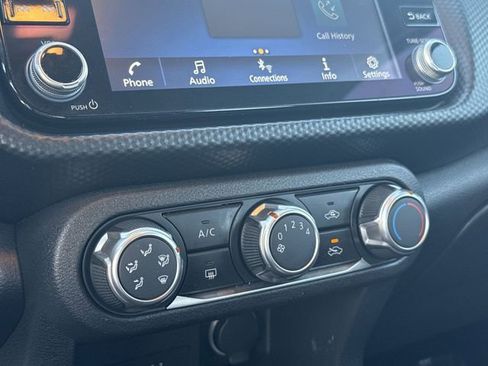 Certified 2024 Nissan Kicks SV image 18