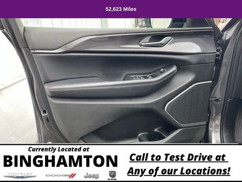 Used 2022 Jeep Grand Cherokee L Laredo image 9