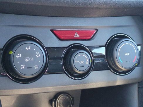 Used 2018 Subaru Crosstrek 2.0i Premium image 27