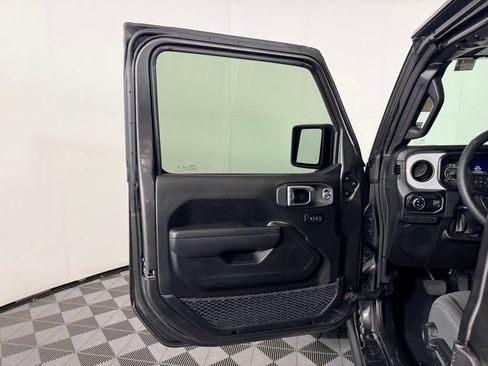 Used 2025 Jeep Gladiator Sport AWD/4WD image 28