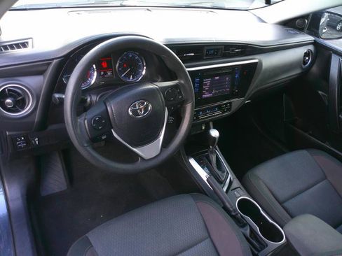 Used 2019 Toyota Corolla LE image 11