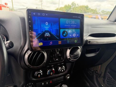 Used 2015 Jeep Wrangler Unlimited Sport w/ Quick Order Package 24S AWD/4WD image 19